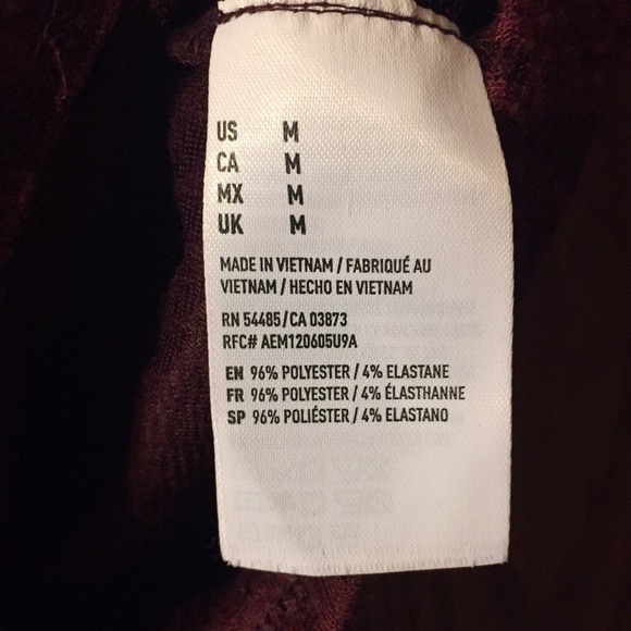 NEW AEO 🦅 CROP TOP ** - Picture 3 of 3